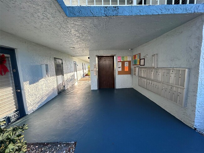 Foto del edificio - 7608 NW 18th St