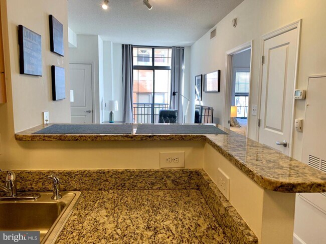 Foto del edificio - 1111 25th St NW