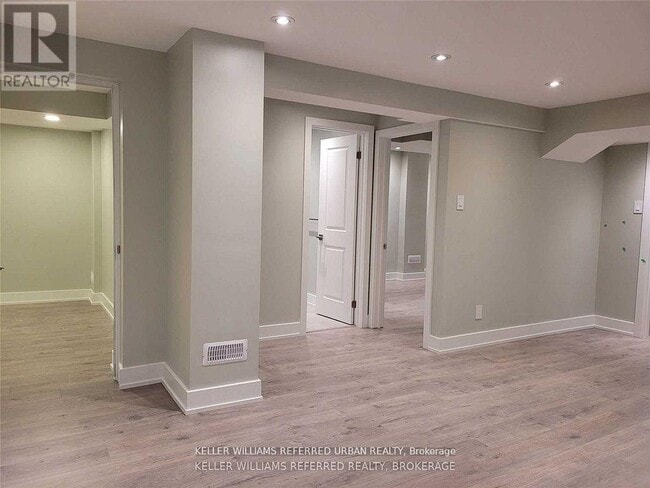 Building Photo - 920 Stonehaven Ave