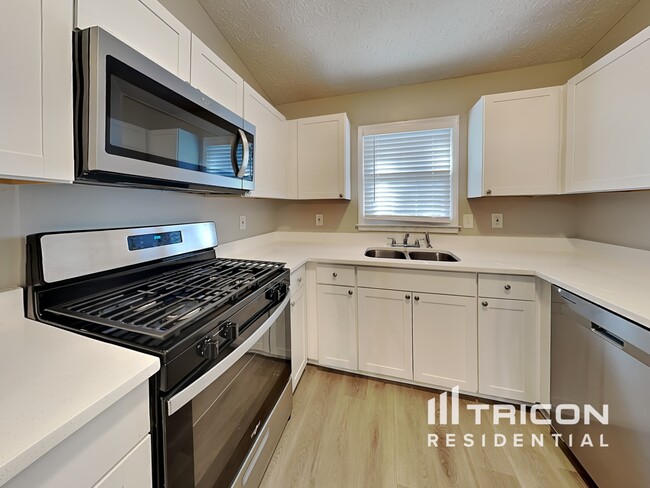 Foto del edificio - 101 Saddleview Ln