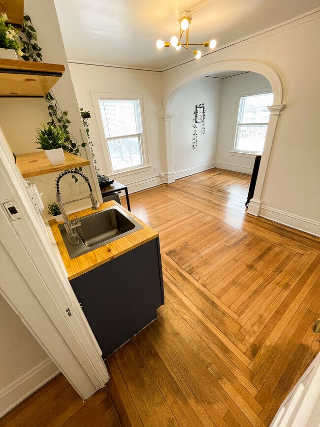 Foto del edificio - 3721 Cottage Grove Ave