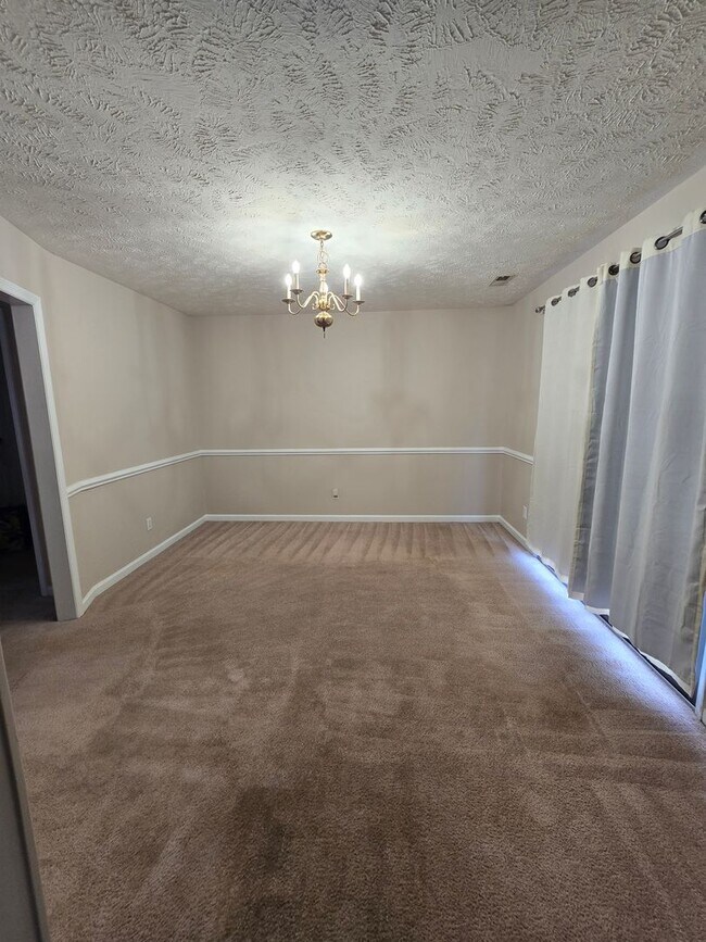 Foto del edificio - 8714 Tangletree Dr