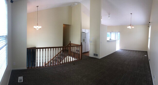 Foto del edificio - Great Home For Rent in Bellevue!
