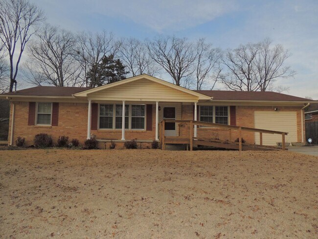 Building Photo - 2316 Rodgers Dr NE