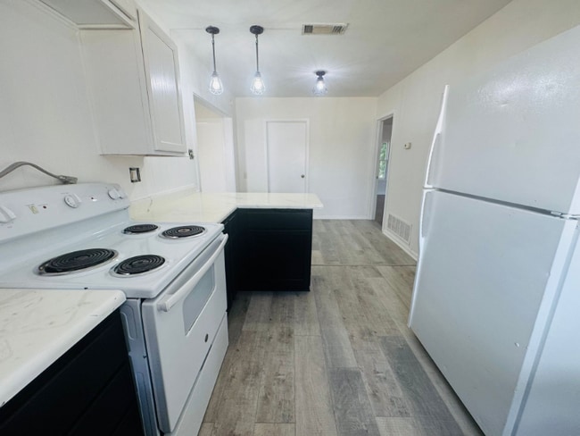 Foto del edificio - 1824 Coleman St