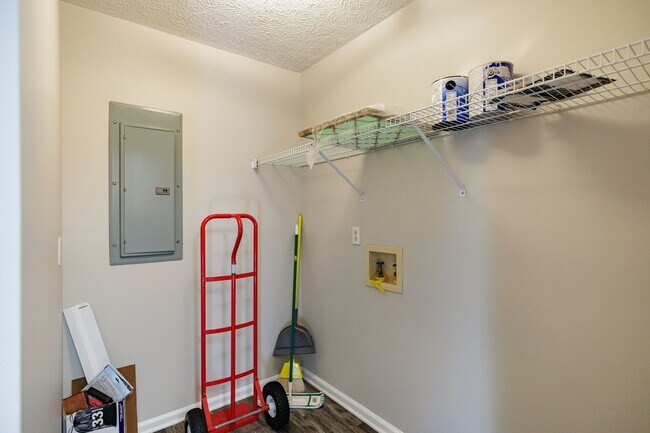 Foto del edificio - 1160 Grayson Ln