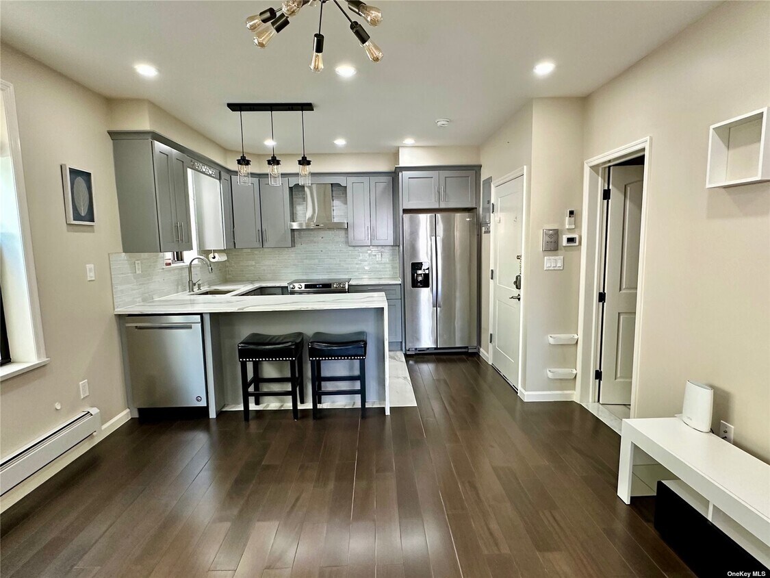 Foto principal - 57-44 64th St