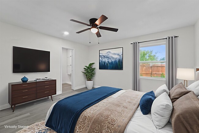 Building Photo - 1615 Hiller St