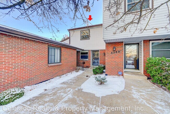 Building Photo - 2 br, 2 bath House - 6390 E Wesley Ave