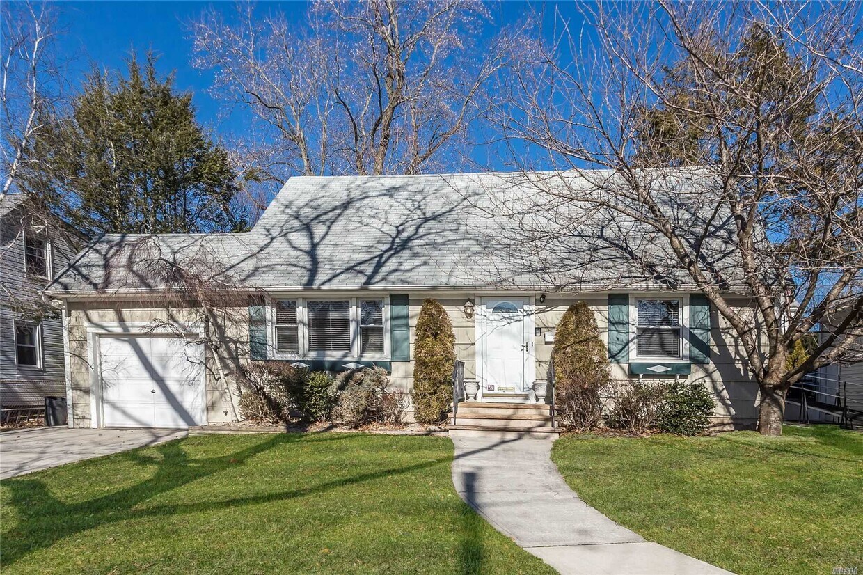 Primary Photo - 78 Garden Dr