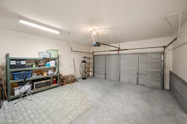 Building Photo - 11402 Bucks Bridge Ln