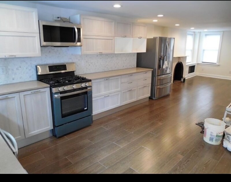 Primary Photo - 229 8th St