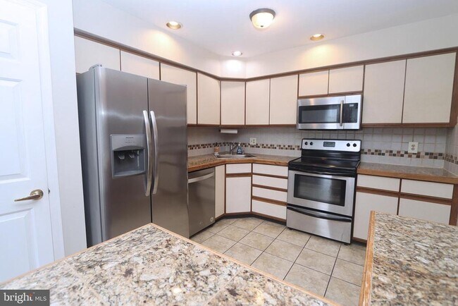Foto del edificio - 403 Essex Ct
