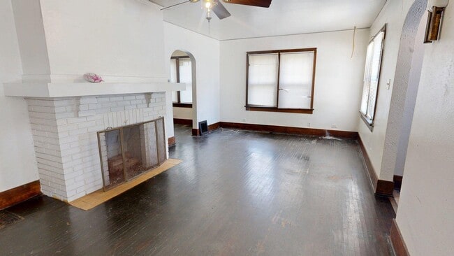 Foto del edificio - 1537 W William St