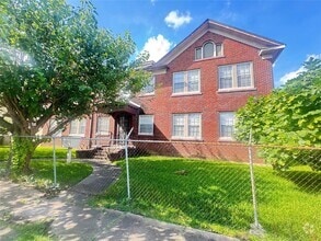 Building Photo - 3902 Dallas St