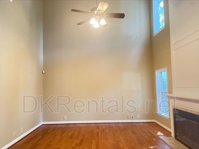 Building Photo - 2265 Winthrope Way Dr