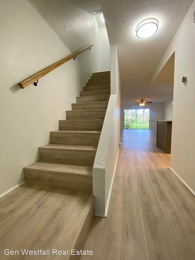 Building Photo - 2 br, 2 bath House - 210 Timberline Trail