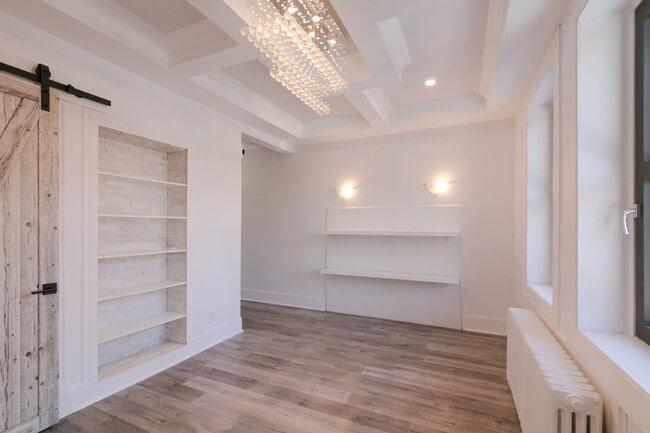 Photo du bâtiment - 2050 Av. Claremont
