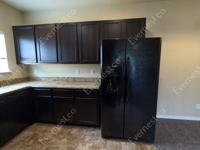 Building Photo - 4945 Hahns Peak Dr