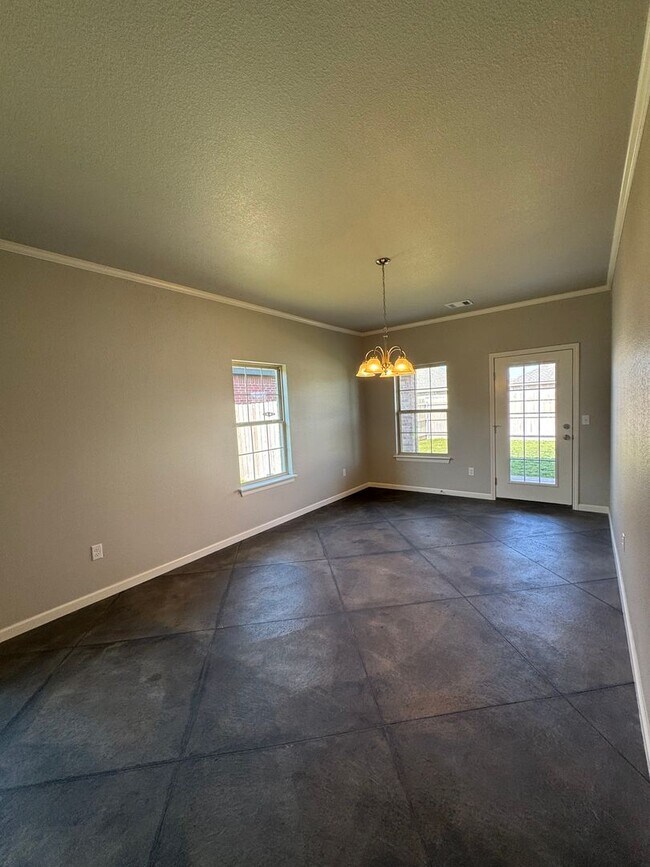 Foto del edificio - Large 3bedroom 2 bathroom New built 2025 1...