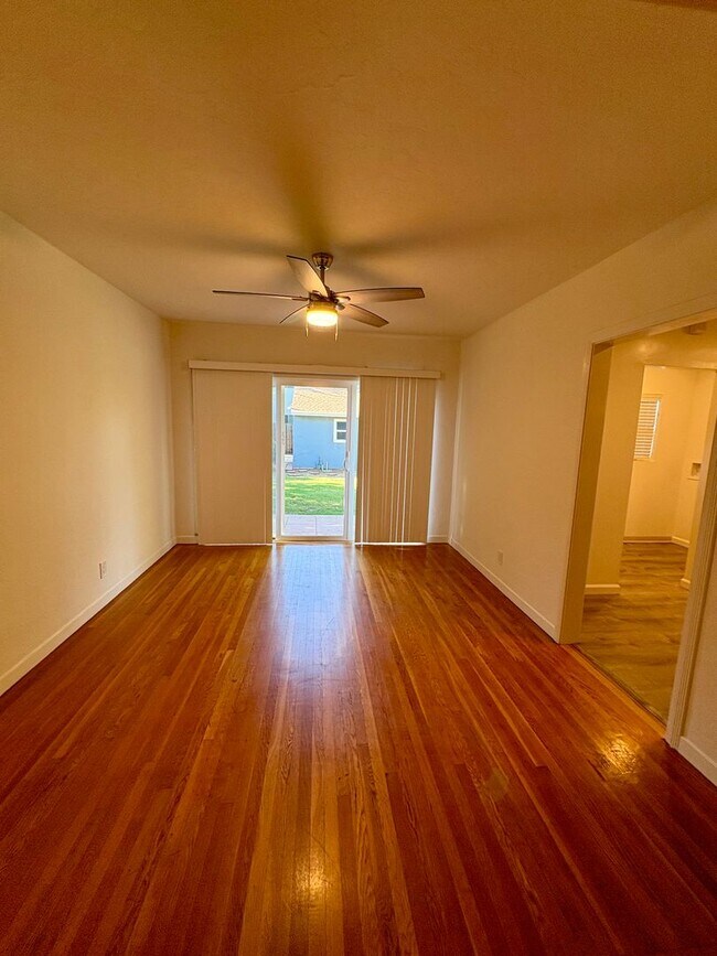 Foto del edificio - Updated and Stunning 2bed/1bath home in Mi...