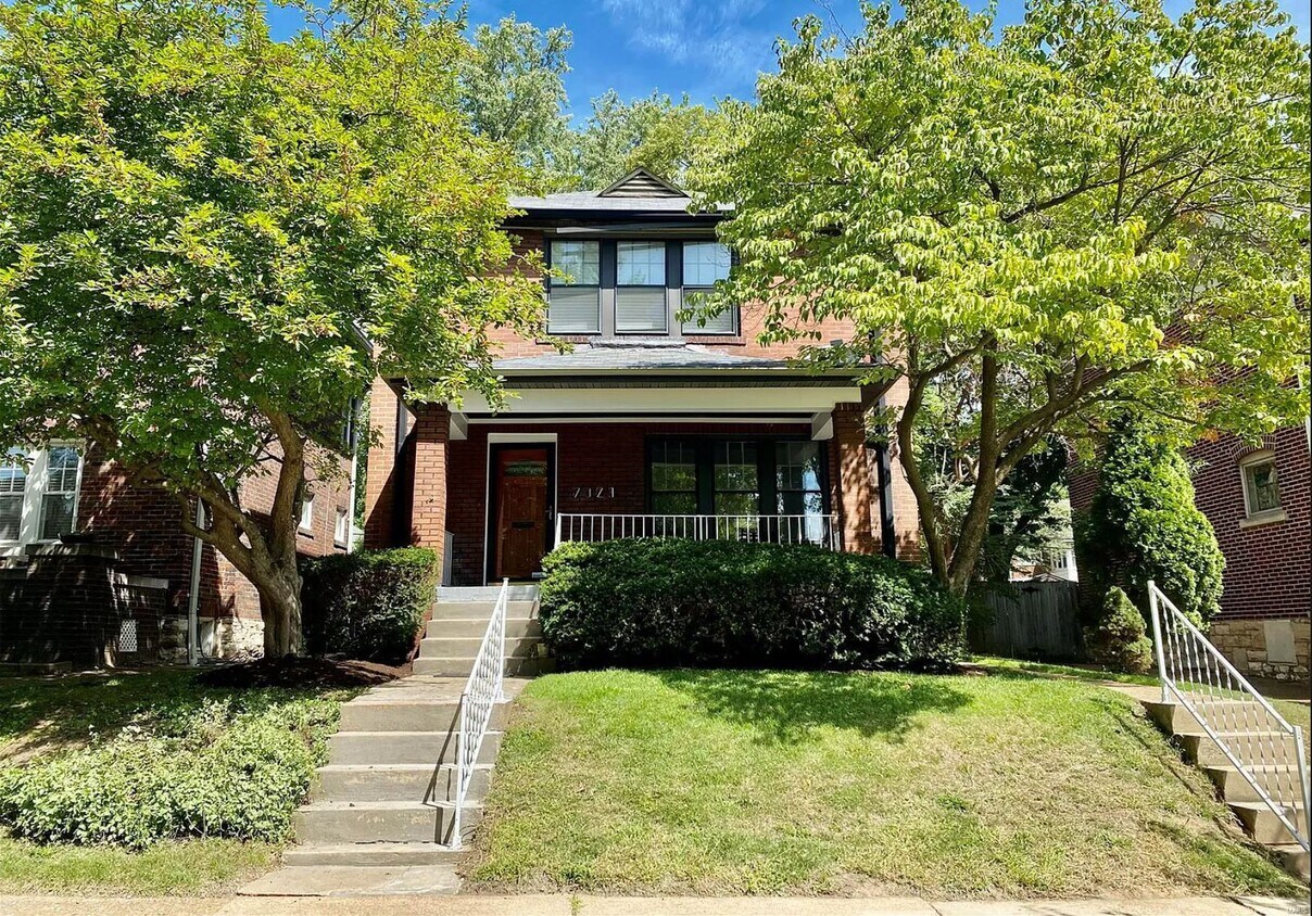 Front view of house from Pershing Avenue - 7023 Pershing Ave