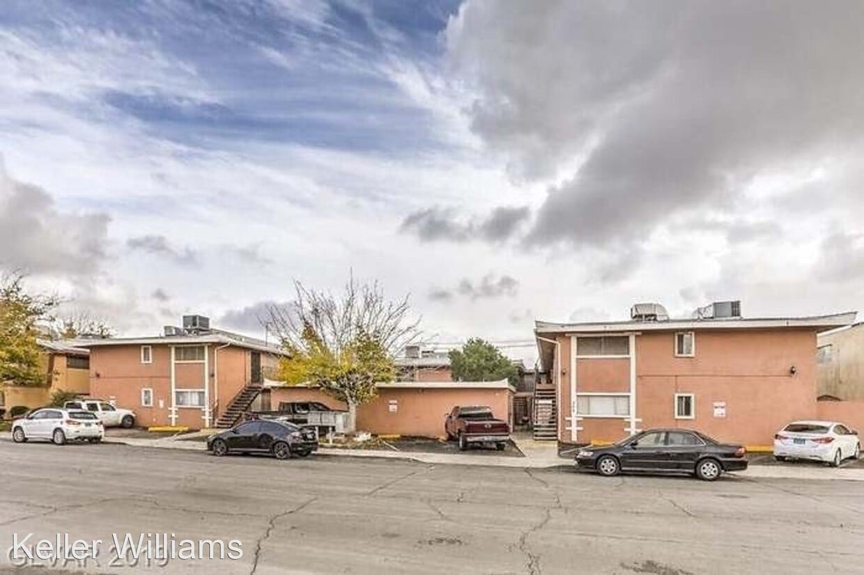 2 br, 1 bath House - 304 Orland St. #56