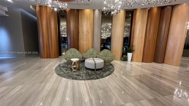 Foto del edificio - 488 NE 18th St