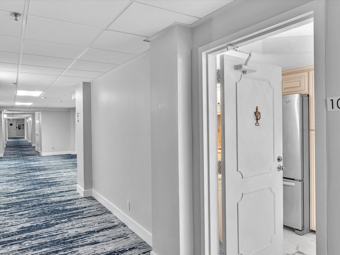 Foto principal - 3301 S Ocean Blvd