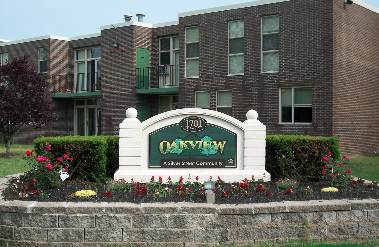 Foto principal - Oakview Apartments