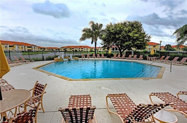 Building Photo - 1195 Villagio Cir