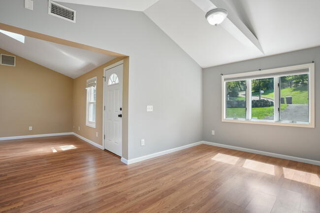 Building Photo - 235 Stadley Rough Rd