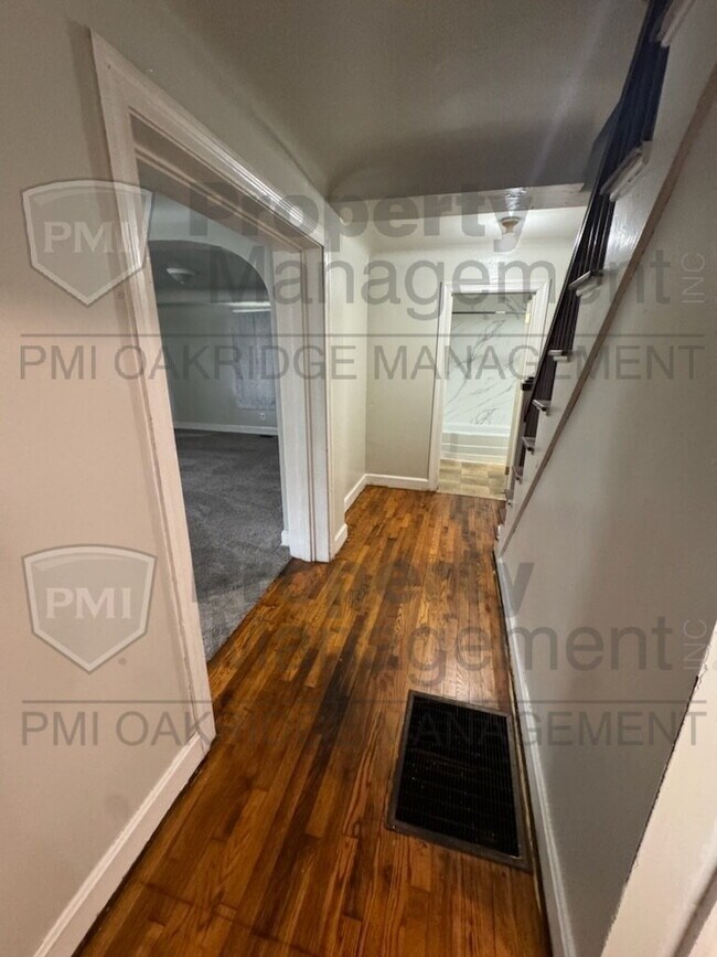 Foto del edificio - Lower Level 1 Bed 1 Bath Apartment