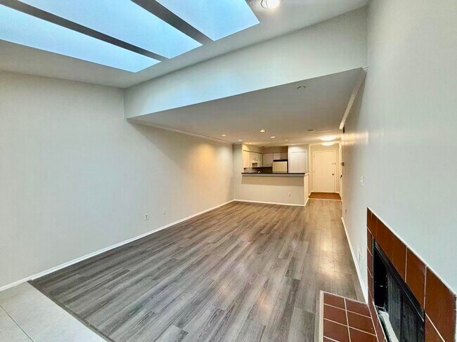 Foto del edificio - 781 Spinnaker Ct