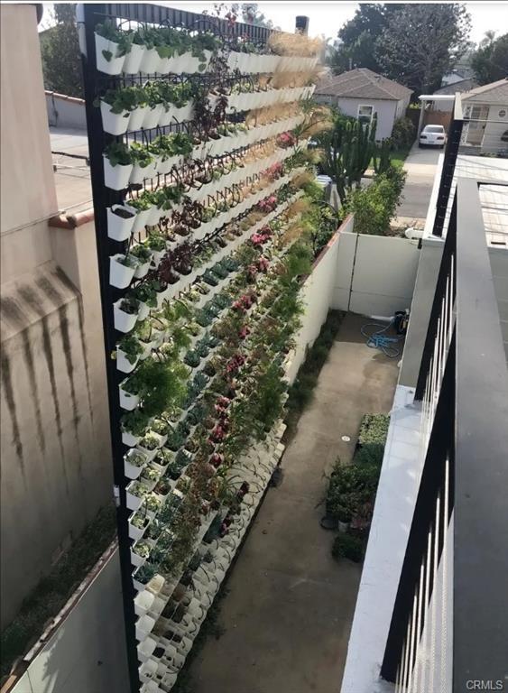 Foto del edificio - 2538 Tilden Ave