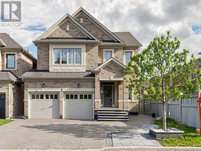 Building Photo - 5 Mugford Cres