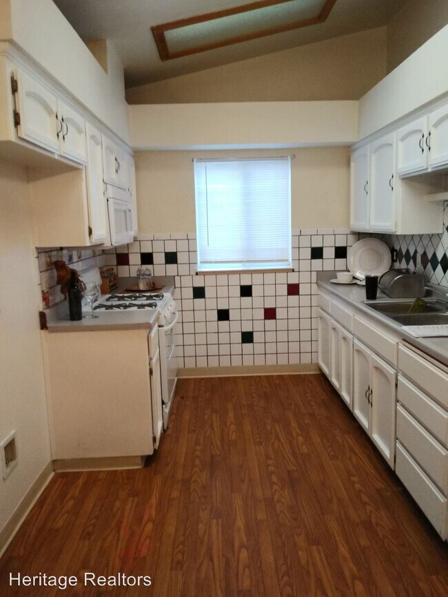 Foto del edificio - 4 br, 2 bath House - 315 Barcelona Dr
