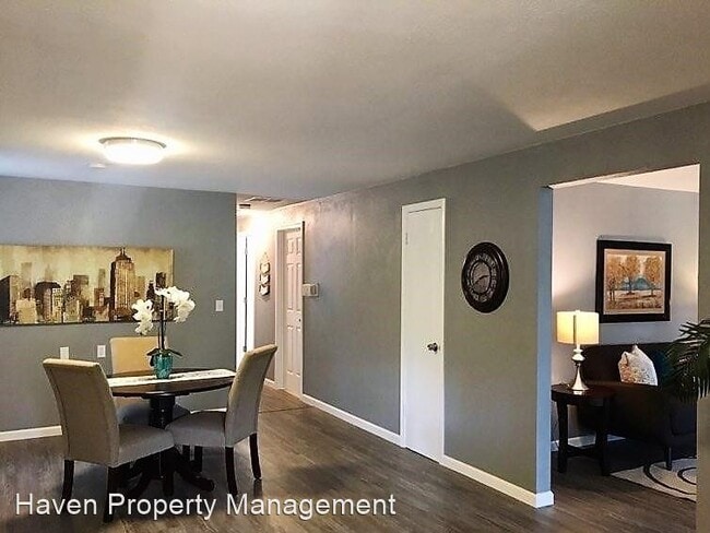 Building Photo - 4 br, 2 bath House - 10770 Rampart Dr E