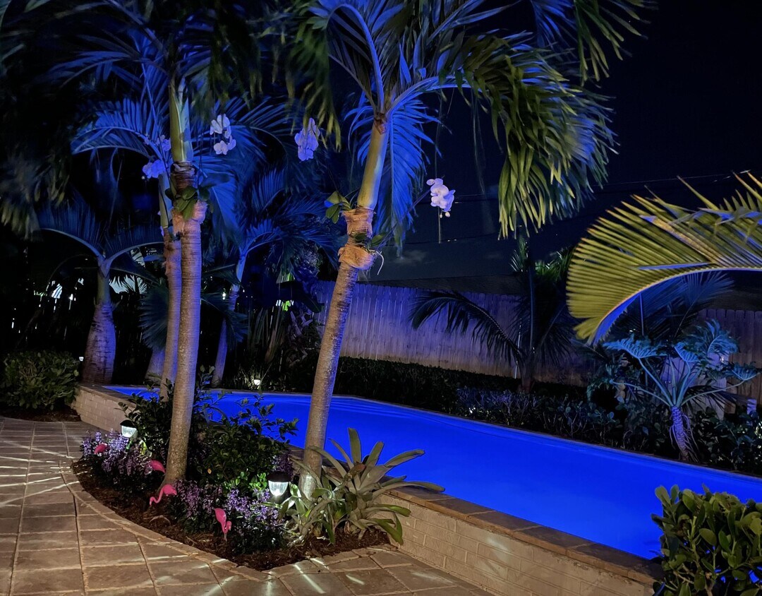 Primary Photo - 1276 N Harbor Dr