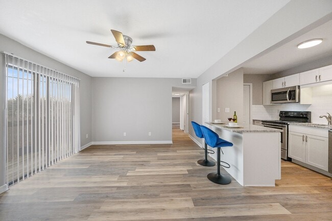 Interior Photo - 8Ninety at Loveland