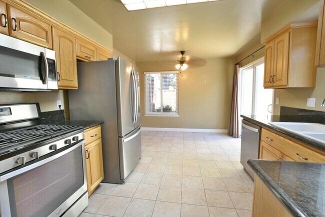 Foto del edificio - Well Appointed Remodeled 3 Bedroom 2 Bath ...