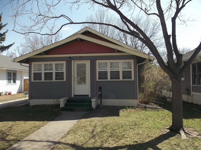 Building Photo - 216 N Sherwood St