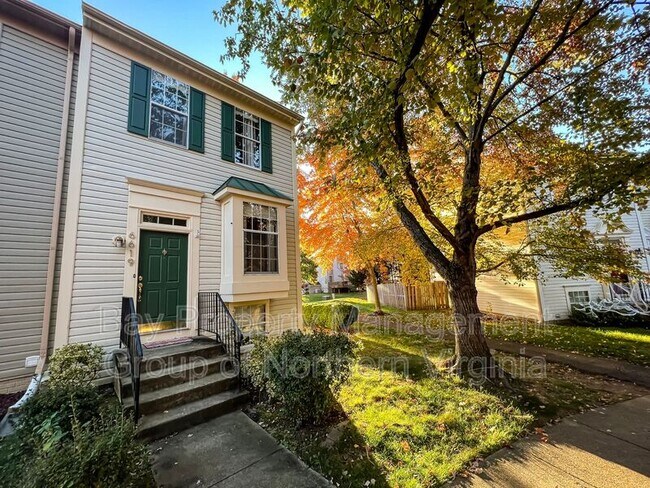 Building Photo - 6619 Skylemar Trail
