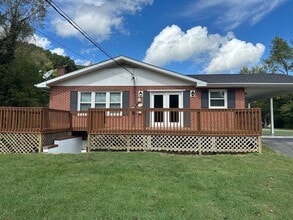 Building Photo - 401 Santa Fe Dr