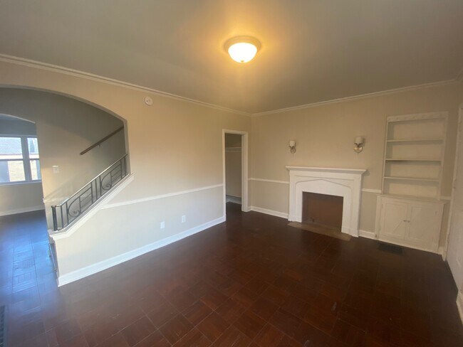 Foto del edificio - 890 Northwest Blvd
