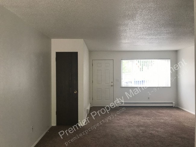 Building Photo - Cedar Circle Apts