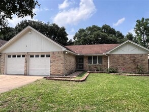 Building Photo - 22422 Elsinore Dr