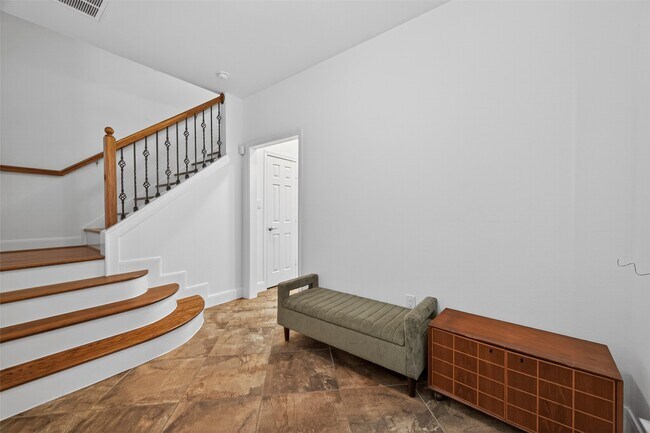 Foto del edificio - 2308 Bastrop St