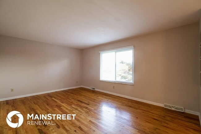 Foto del edificio - 1848 Tamarack Cir N