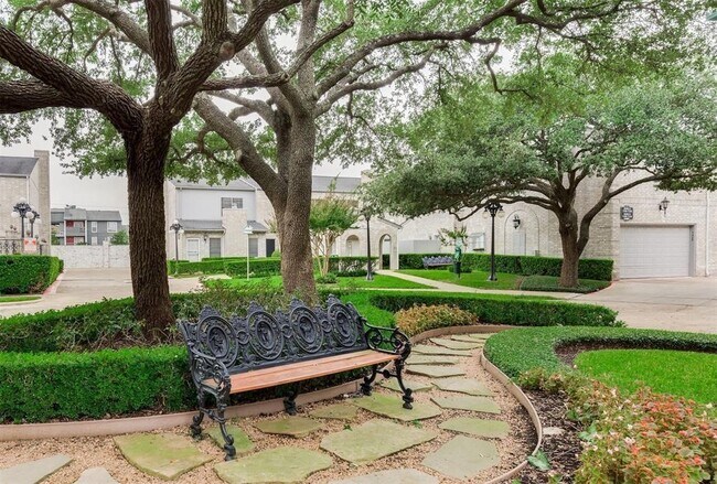 Foto del edificio - 7329 Regency Square Ct